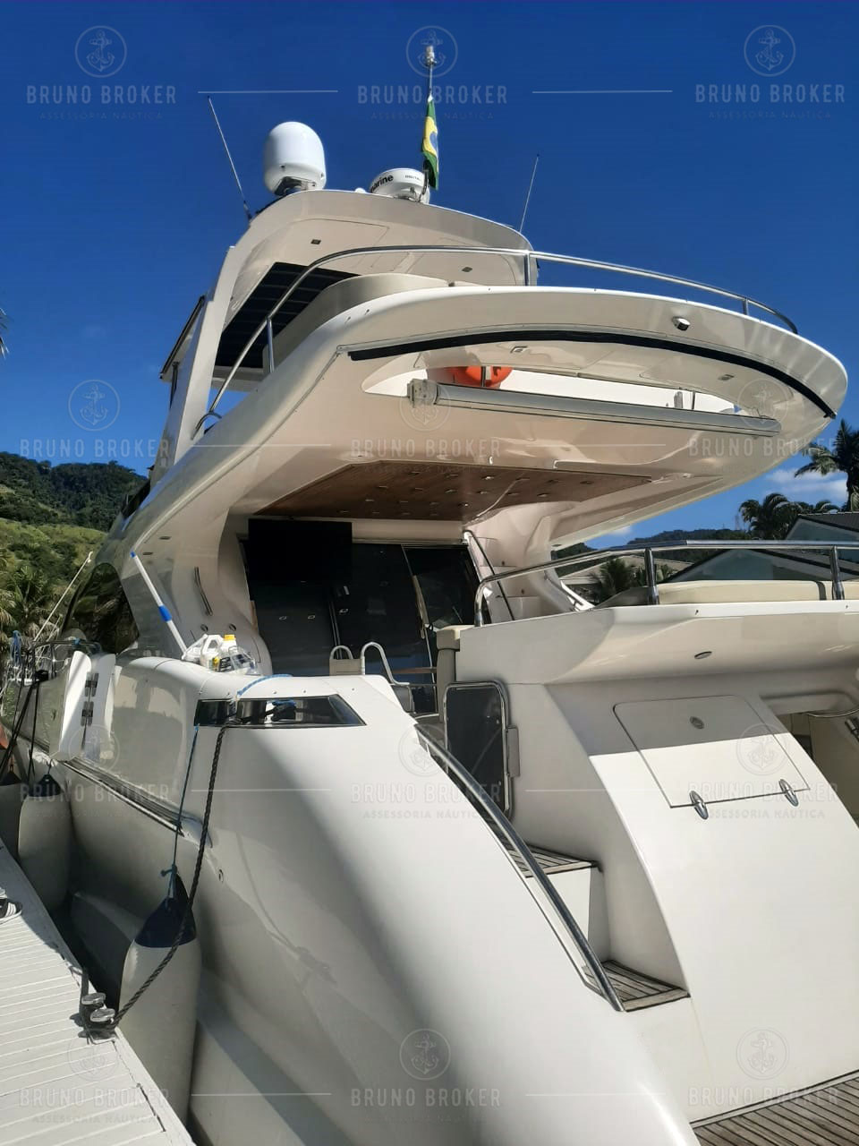 Lancha a venda Angra dos Reis Intermarine 2012 em 2x Man 1550 diesel pé de galinha