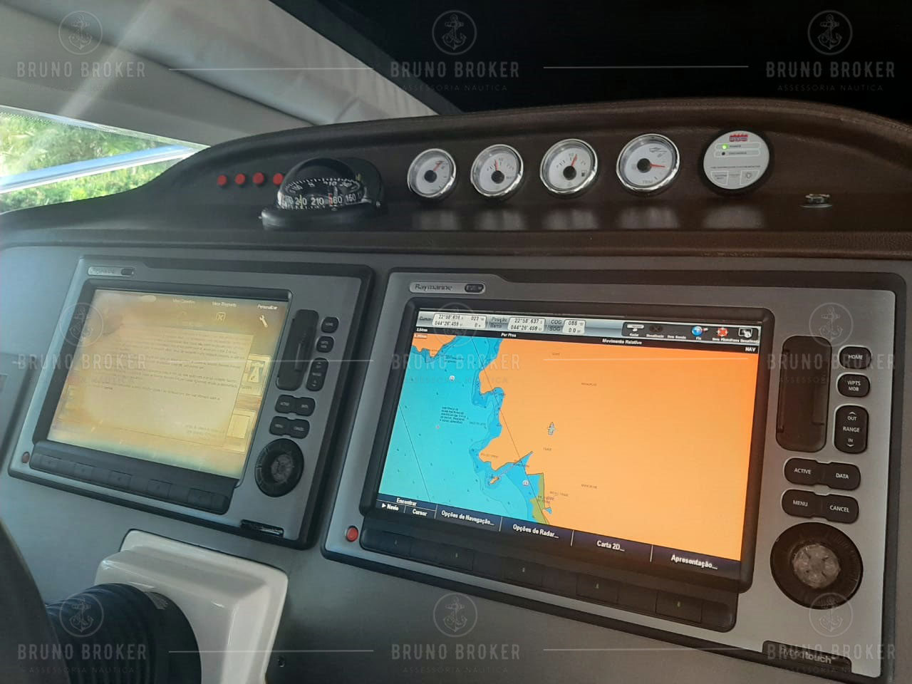 Lancha a venda Angra dos Reis Intermarine 2012 em 2x Man 1550 diesel pé de galinha