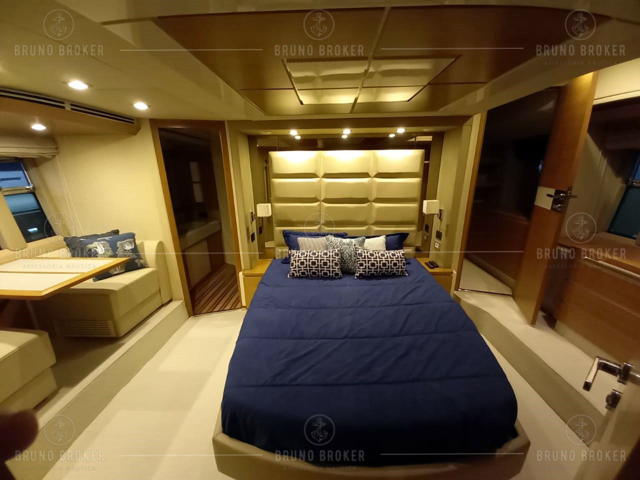 Lancha a venda Angra dos Reis Azimut 2015 em 2x Man 1360 diesel pé de galinha