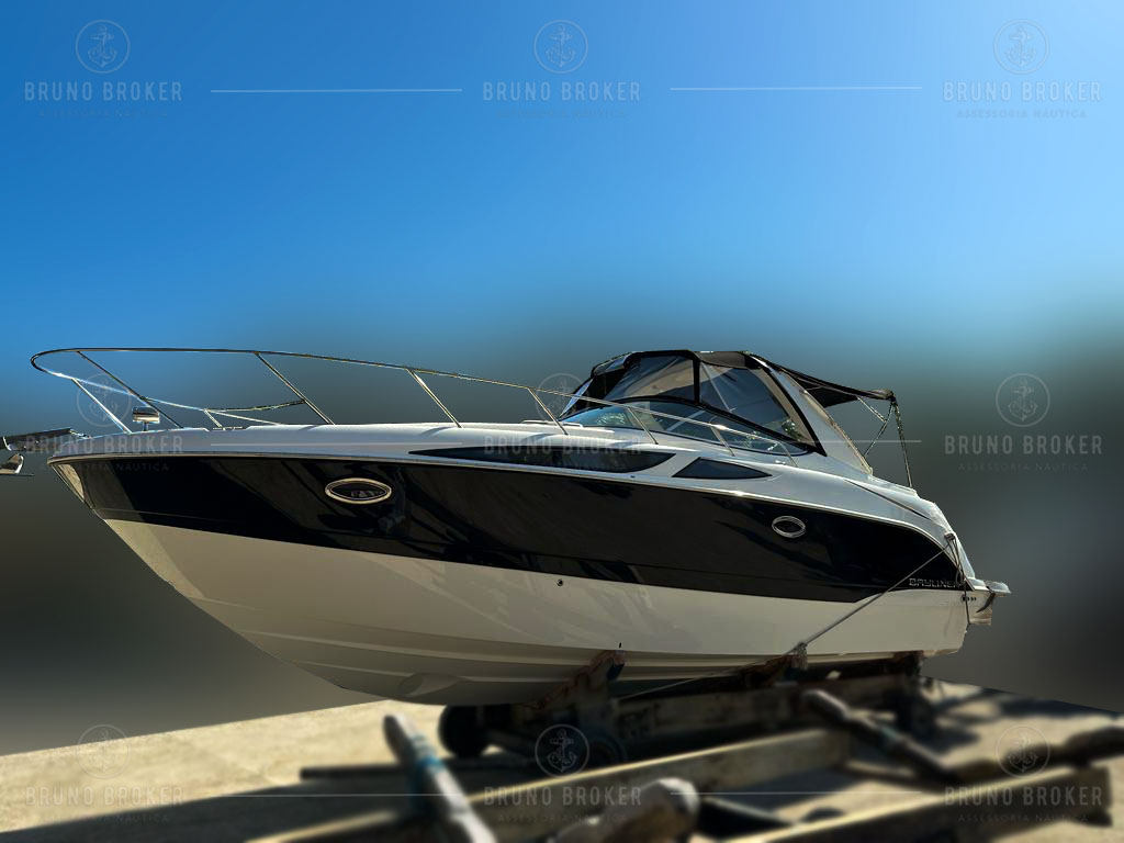 Lancha a venda em Angra dos Reis Bayliner 350 ano 2012 motores 2x Mercruiser QSD 270hp Diesel Rabeta