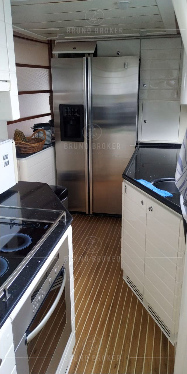 Lancha a venda Angra dos Reis Ferretti 78 78 Pés 2004 em 2x MTU 1500 diesel pé de galinha