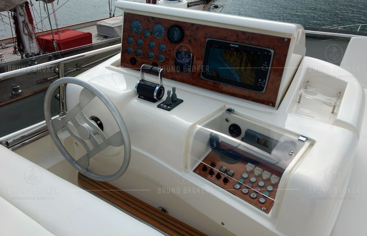 Lancha a venda Angra dos Reis Ferretti 78 78 Pés 2004 em 2x MTU 1500 diesel pé de galinha