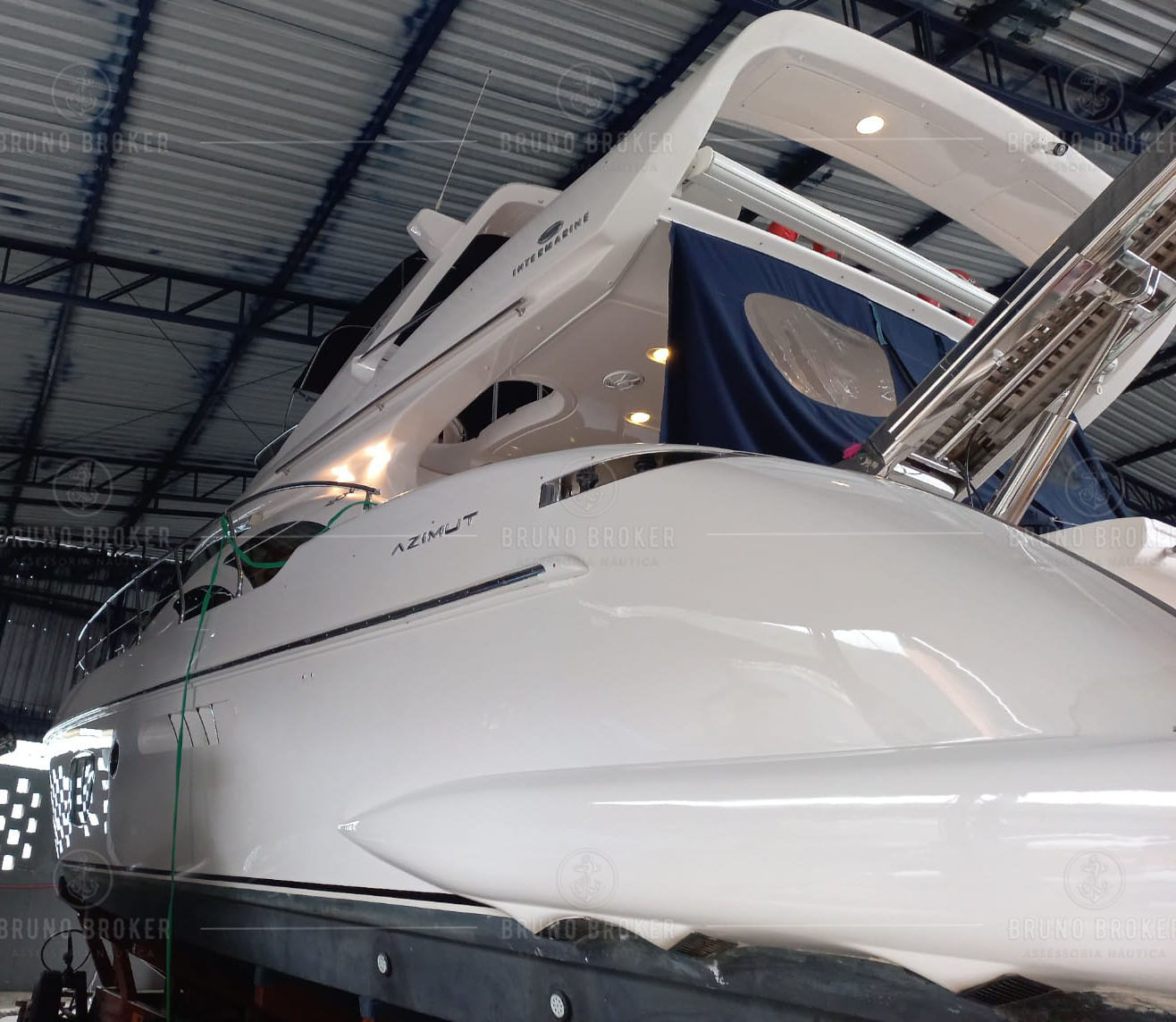 Lancha a venda Angra dos Reis Intermarine 600 Full 60 Pés 2009 em 2x Volvo Penta D12 800 diesel Pé de galinha