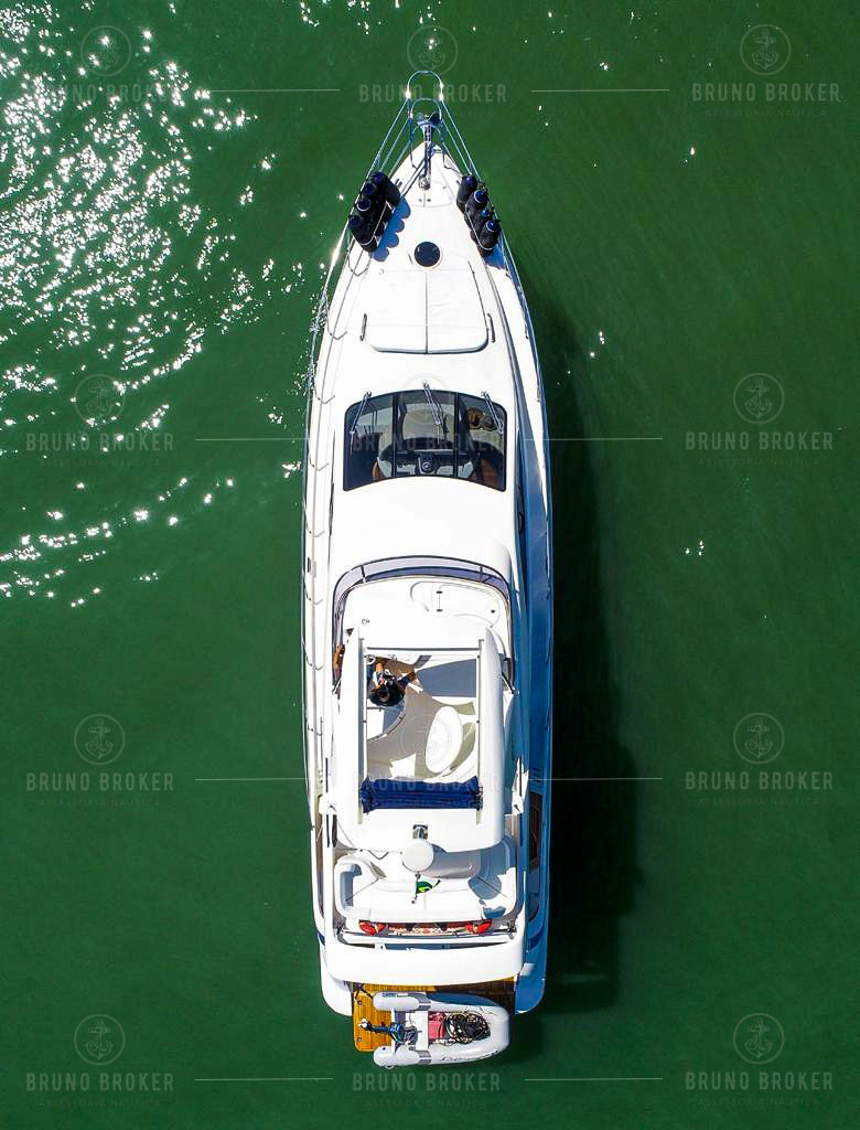 Lancha a venda Angra dos Reis Intermarine 600 Full 60 Pés 2008 em 2x Volvo Penta D12 800 diesel Pé de galinha