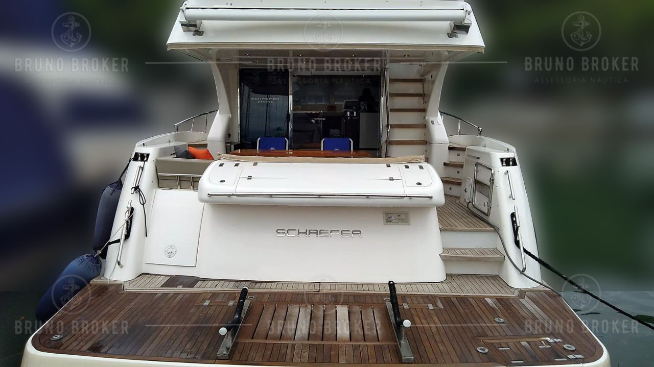 Lancha a venda Angra dos Reis Phantom 620 62 Pés 2014 em 2x MAN 1000 diesel Pé de galinha