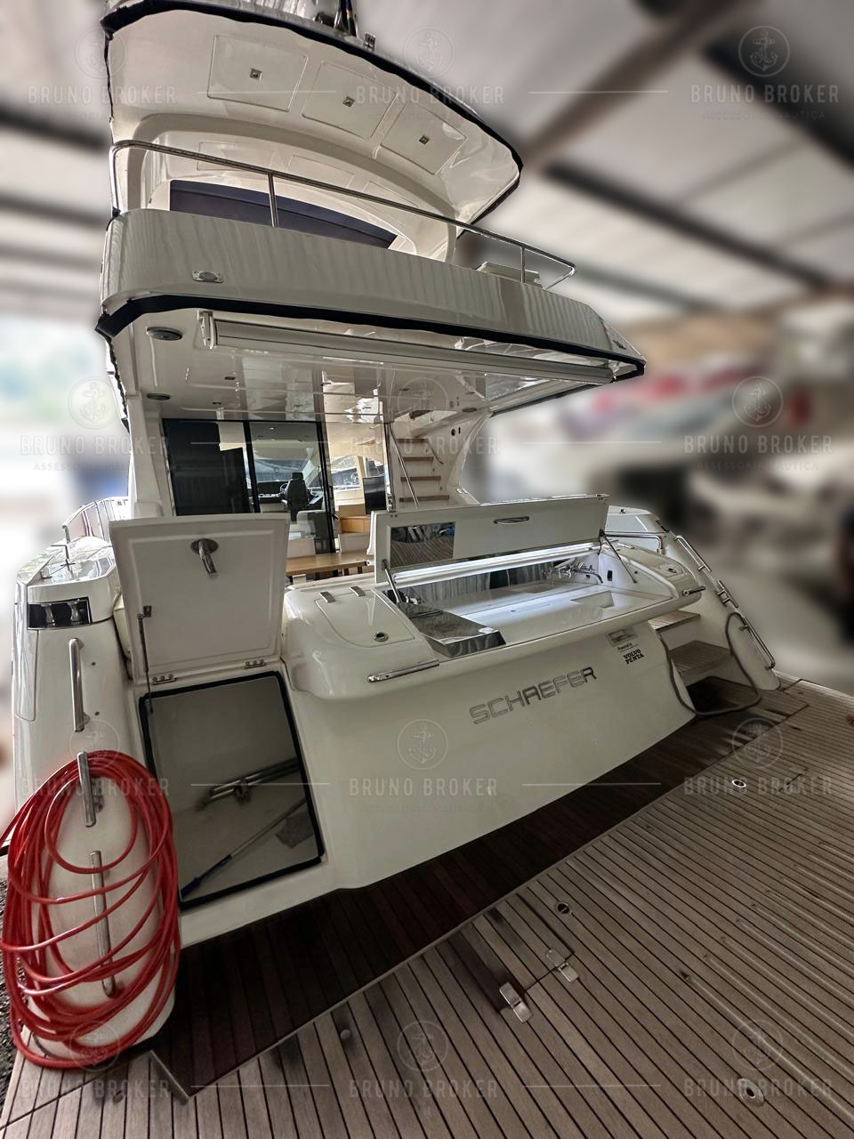 Lancha a venda Angra dos Reis Phantom 640 64 Pés 2018 em 2x Volvo IPS 950 diesel IPS