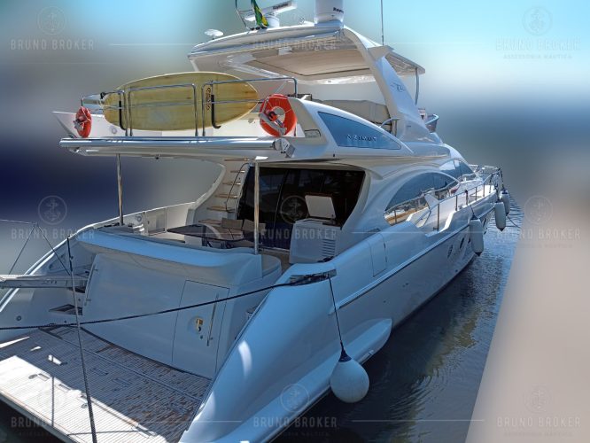 Lancha a venda Angra dos Reis Azimut 2015 em 2x Man 1400 diesel pé de galinha
