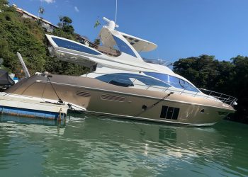 Lancha a venda Angra dos Reis Azimut 60 60 Pés ano 2016 em 2x Man 800hp diesel pé de galinha
