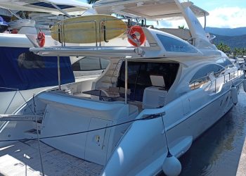 Lancha a venda Angra dos Reis Azimut 2015 em 2x Man 1400 diesel pé de galinha
