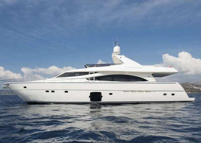 Lancha a venda Angra dos Reis Ferretti 83 83 Pés 2009 em 2x MTU 1900 diesel pé de galinha
