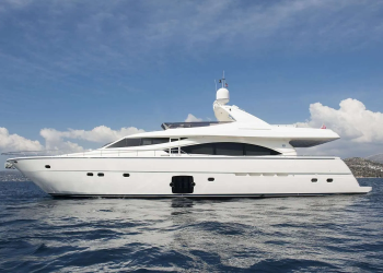 Lancha a venda Angra dos Reis Ferretti 83 83 Pés 2009 em 2x MTU 1900 diesel pé de galinha