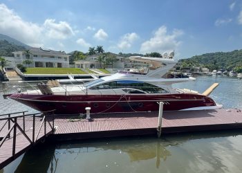 Lancha a venda Angra dos Reis Intermarine 65 65 pés 2014 em 2x MAN 1200 diesel pé de galinha