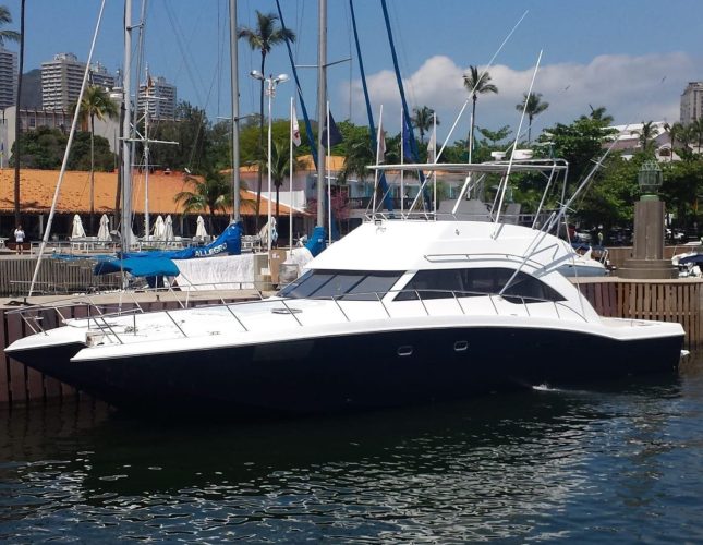 Lancha a venda Angra dos Reis Recon Boats 2014 em 2x IPS 1200 diesel IPS