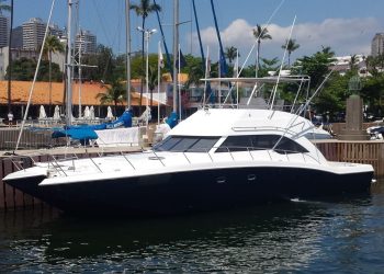 Lancha a venda Angra dos Reis Recon Boats 2014 em 2x IPS 1200 diesel IPS
